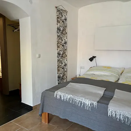 Sonnenhof Wildkatta Fruehstueckspension Pensjonat Raabs an der Thaya